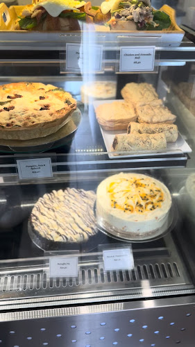 Opinii despre Cake in the box în Waipapa - Hospitality and gastronomy