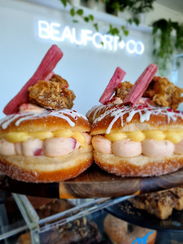 Comentarii opinii despre Beaufort + Co