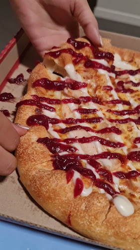 Reviews of Pizza Hut Highland Park in Auckland - Hospitality and gastronomy