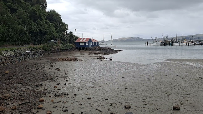 Careys Bay Historic Hotel