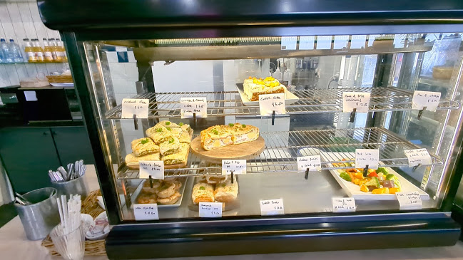 Comments and reviews of Chapel Cafe