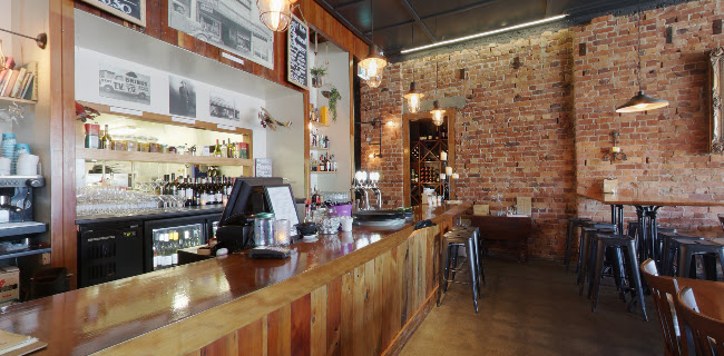 Red Earth Bistro and Wine Bar