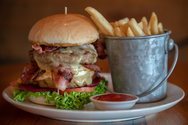 Bailiez Cafe & Bar - Hospitality and gastronomy