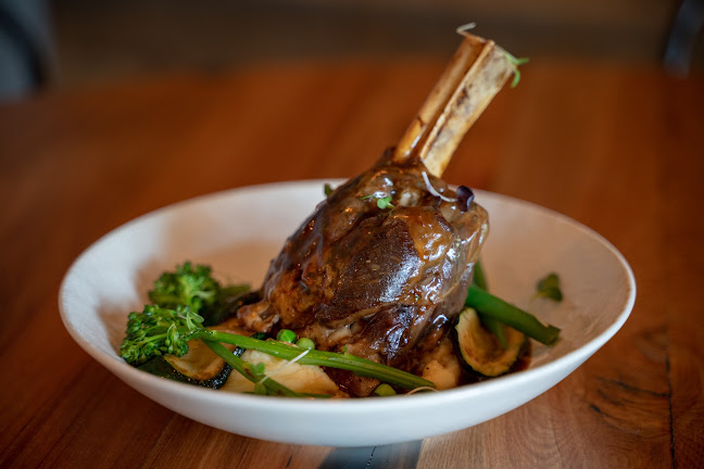 The Distinction Luxmore Hotel 41 Town Centre, Te Anau 9600, New Zealand