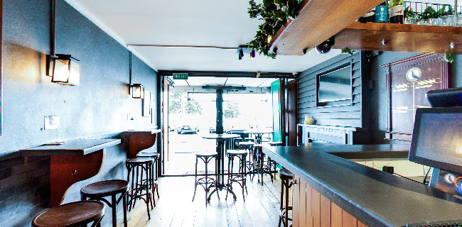 St Heliers Bay Pigeon Racing Club - Hospitality and gastronomy