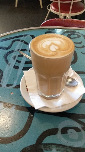 Deluxe Cafe Phone number