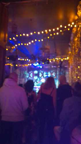 Comentarii opinii despre Birdcage