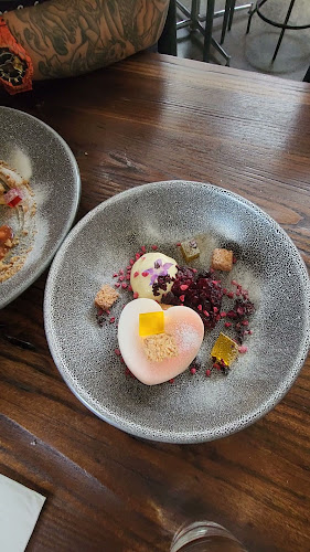 Chikos Restaurant & Cafe Open Times