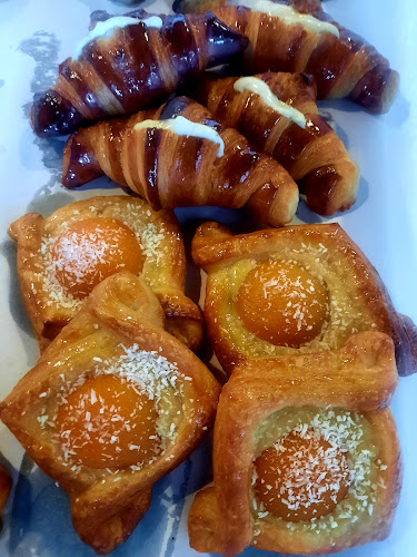 Deluxe Cafe - Wellington