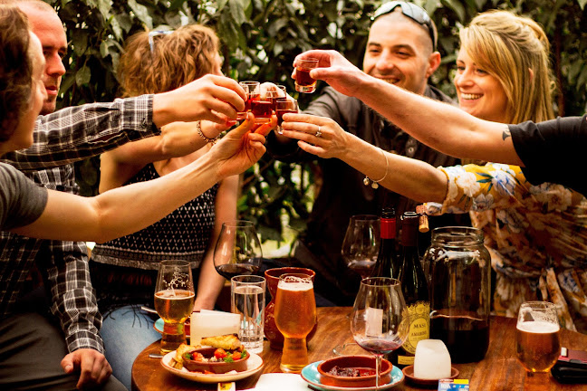 Opinii despre Vesuvio Jazz & Tapas Bar în Christchurch - Hospitality and gastronomy