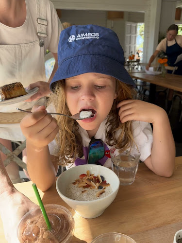 Opinii despre The Farmers Daughter în Point Wells - Hospitality and gastronomy