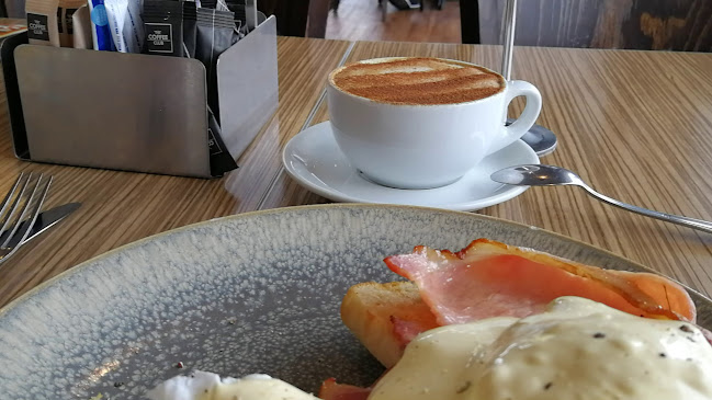 Reviews of The Coffee Club Avondale in Auckland - Hospitality and gastronomy