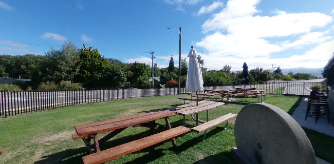 Comments and reviews of Boots and Jandals