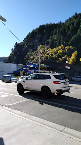 Reviews of Super Liquor Gorge Road in Queenstown - Hospitality and gastronomy