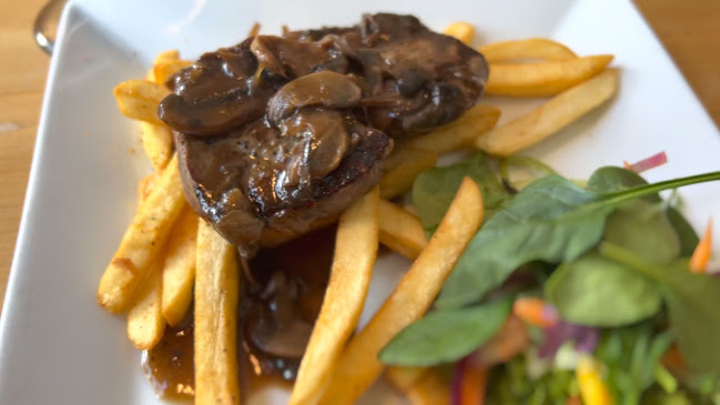 Opinii despre The Ranch Bar & Grill în Te Anau - Hospitality and gastronomy