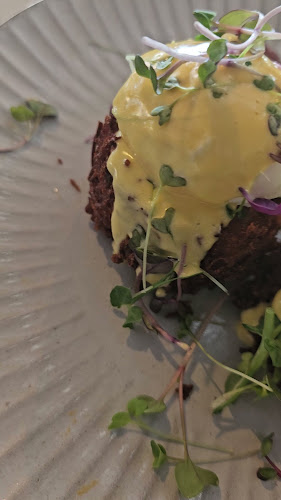 Elizabeth Cafe & Larder Open Times