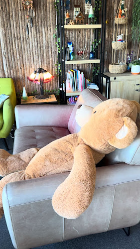 Mitten Drin - Auckland