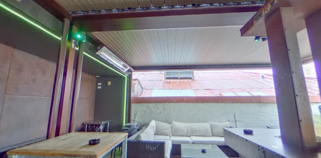 Local Queenstown - Queenstown