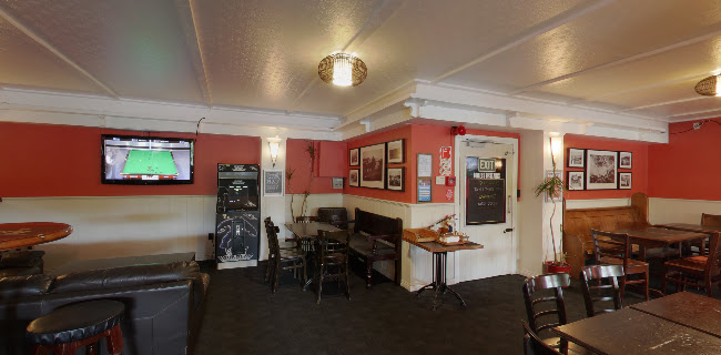 Comments and reviews of The Hub Milford