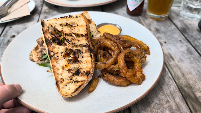 Cala Raglan - Raglan