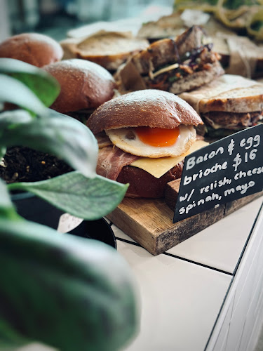 Comentarii opinii despre Tay Street Store