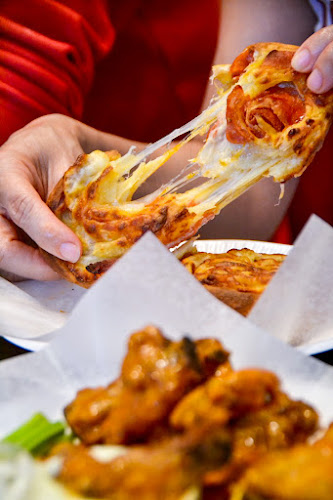 Sal's Authentic NY Pizza - Mt Wellington - Hospitality and gastronomy