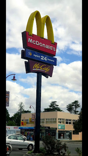 Opinii despre McDonald's Paeroa în Paeroa - Hospitality and gastronomy
