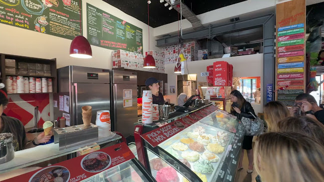 Rollickin Gelato Café (Cashel Street) - Hospitality and gastronomy