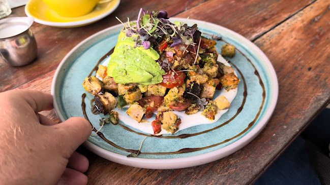 Opinii despre Cala Raglan în Raglan - Hospitality and gastronomy