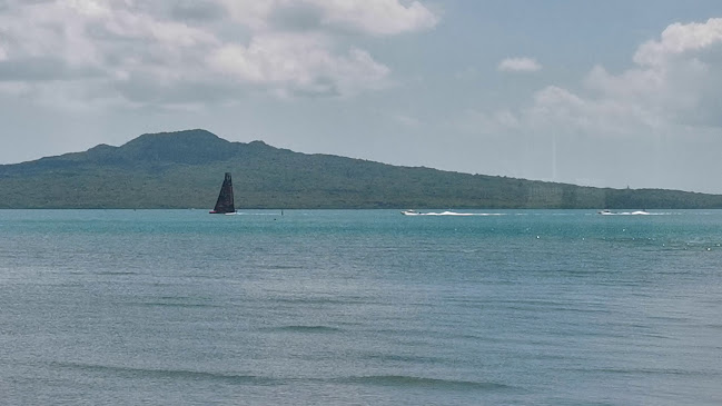 Comentarii opinii despre McHughs Of Cheltenham