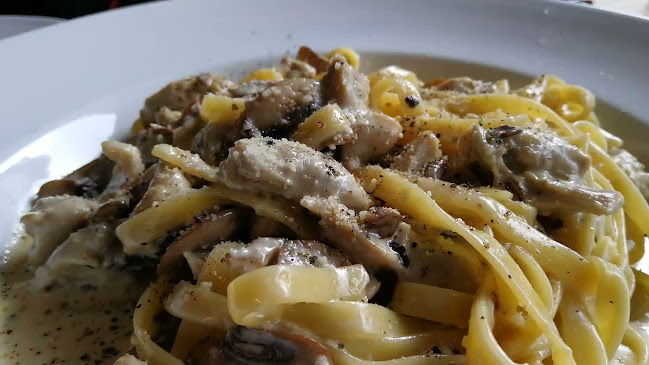 Opinii despre Archie's Restaurant & Pizzeria în Auckland - Hospitality and gastronomy