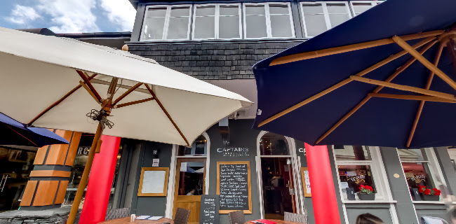 Captains Restaurant