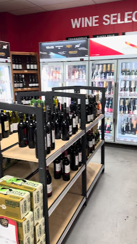 Opinii despre Black Bull Liquor Mt Richmond în Auckland - Hospitality and gastronomy