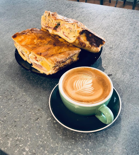 Coro Club - Café & Venue - Whitianga