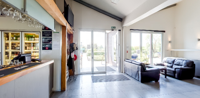 Comments and reviews of Off The Track Restaurant and Licenced Cafe