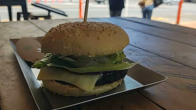 Reviews of BurgerFuel Courtenay Place in Wellington - Hospitality and gastronomy