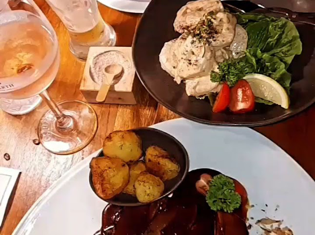 Reviews of Red Earth Bistro and Wine Bar in Auckland - Hospitality and gastronomy