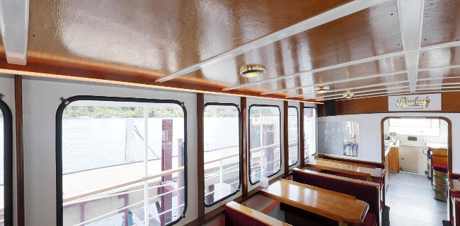 Comentarii opinii despre Perky's - Floating Bar Queenstown