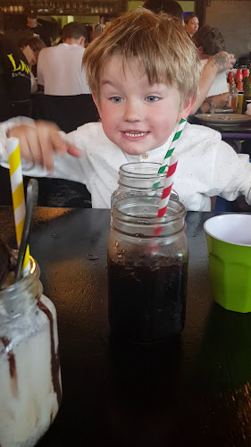 Mama Brown - Hospitality and gastronomy