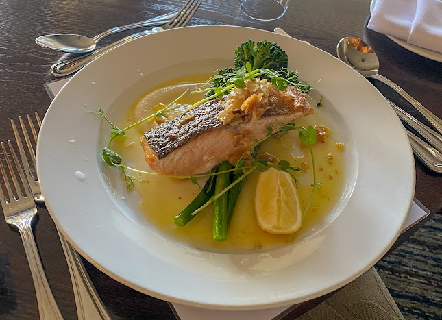 MacKinnon Restaurant & Explorer Bar - Te Anau