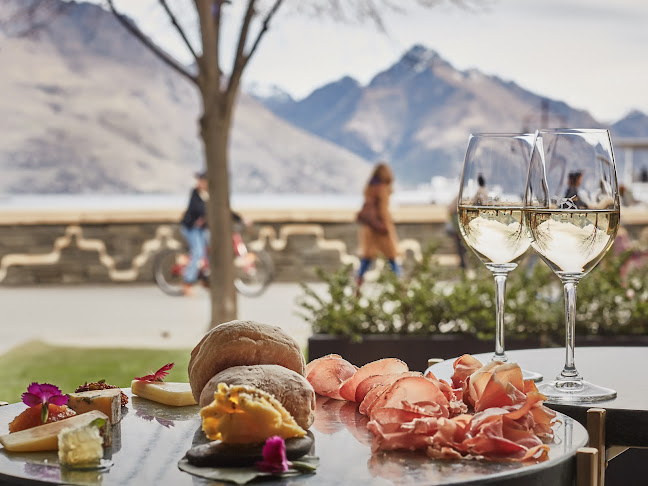 Rodd & Gunn The Lodge, Queenstown - Hospitality and gastronomy