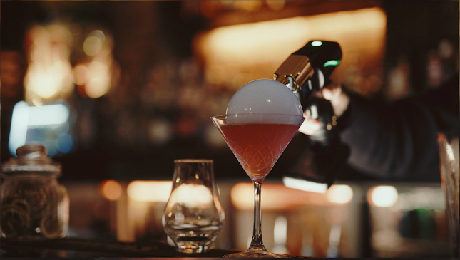 Pequeno Wine & Cocktail