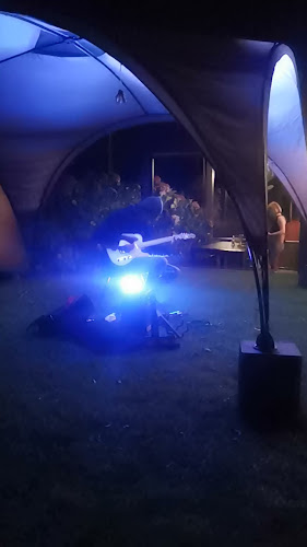 Opinii despre The Pour House and The Coromandel Brewing Company în Hahei - Hospitality and gastronomy