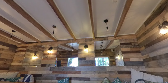 Hone's Garden - Russell