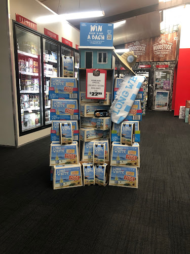 Opinii despre Black Bull Liquor Glover Road în Hāwera - Hospitality and gastronomy