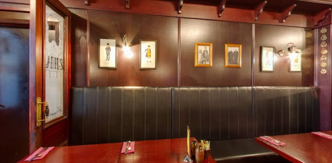 Tony's Original Steak & Seafood Restaurant - Hospitality and gastronomy