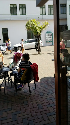 Opinii despre Starbucks Napier în Napier - Hospitality and gastronomy