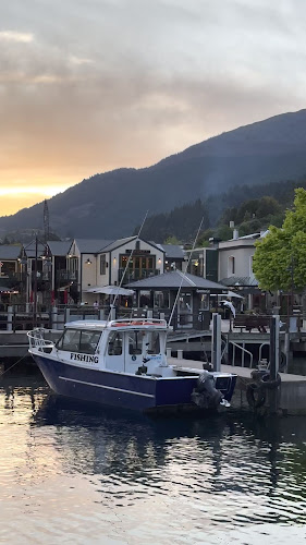Perky's - Floating Bar Queenstown - Hospitality and gastronomy
