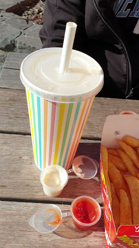 Opinii despre Sumner Ice Cream Parlour & Takeaways în Christchurch - Hospitality and gastronomy