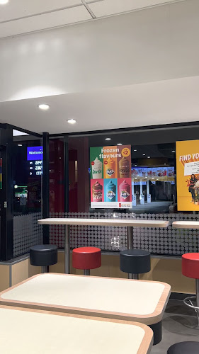 Opinii despre McDonald's Lincoln Road în Auckland - Hospitality and gastronomy